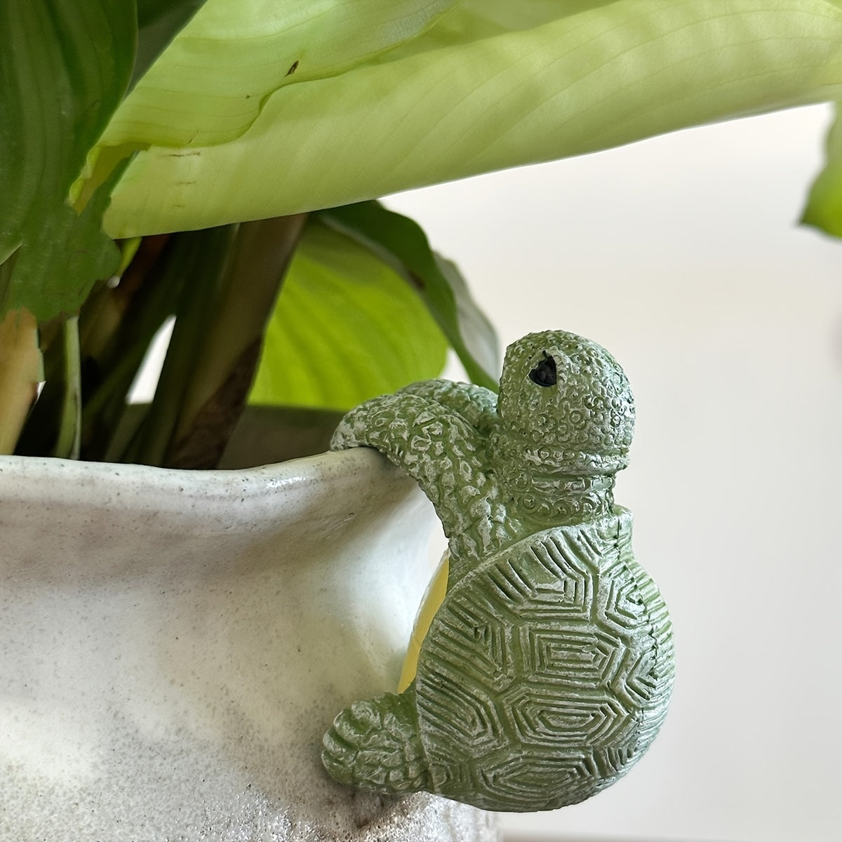 Whimsical Cartoon Turtle Resin Hanging Planter - Ideal for Indoor/Outdoor Decor in Living Room, Bedroom, TV Stand - Perfect for Christmas, Easter, Graduation, Valentine's Day - No Electricity Required, Turtle Decor